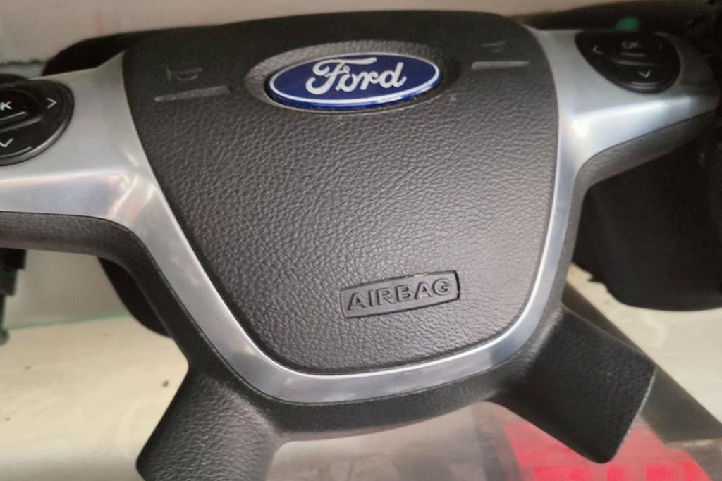 Cabin  Steering Wheel Ford C-Max