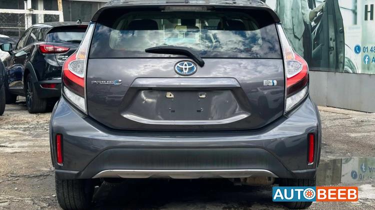 Toyota Prius C 2018