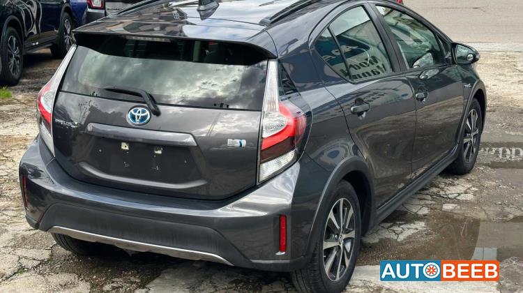 Toyota Prius C 2018
