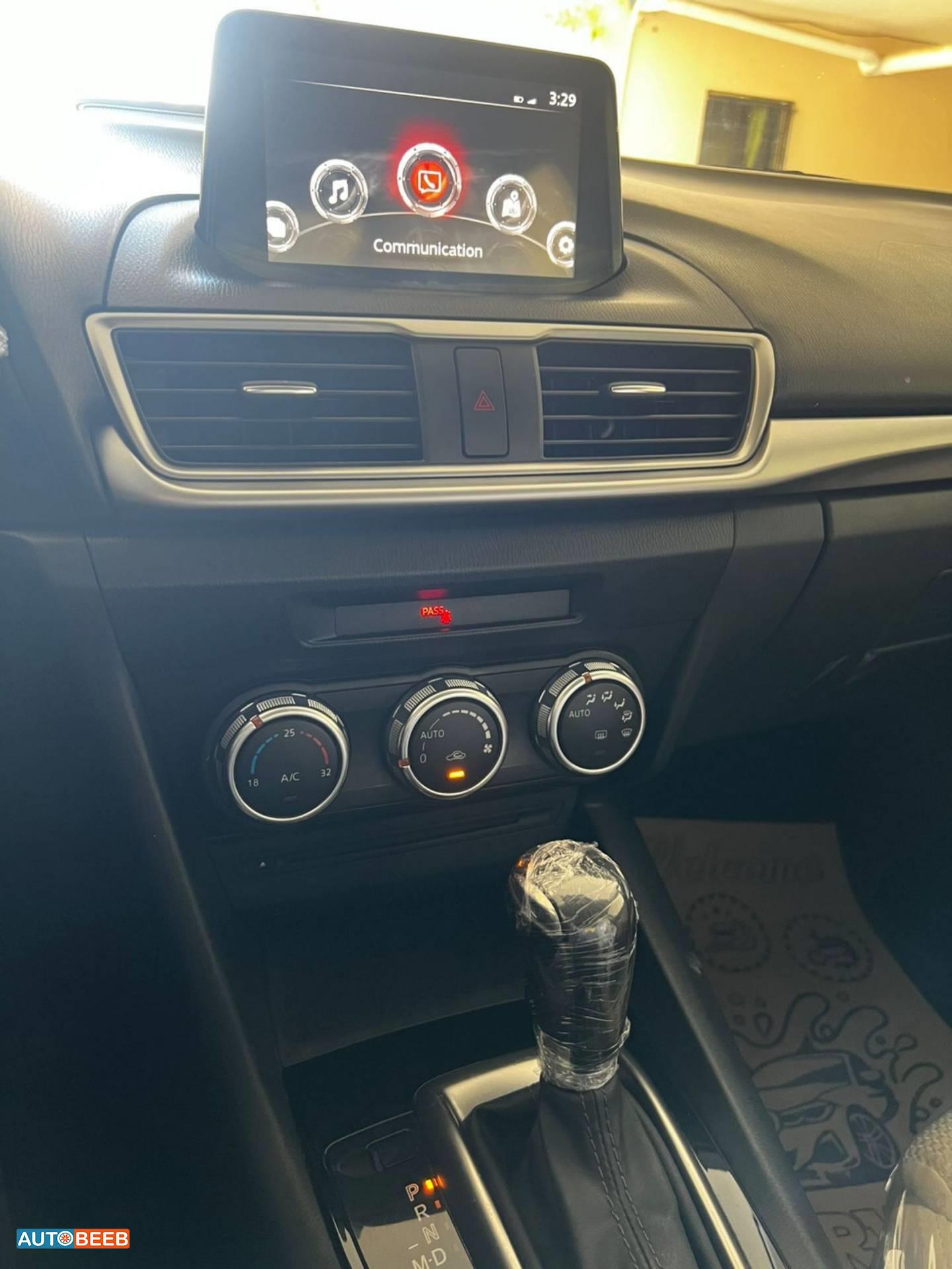 Mazda 3 2018