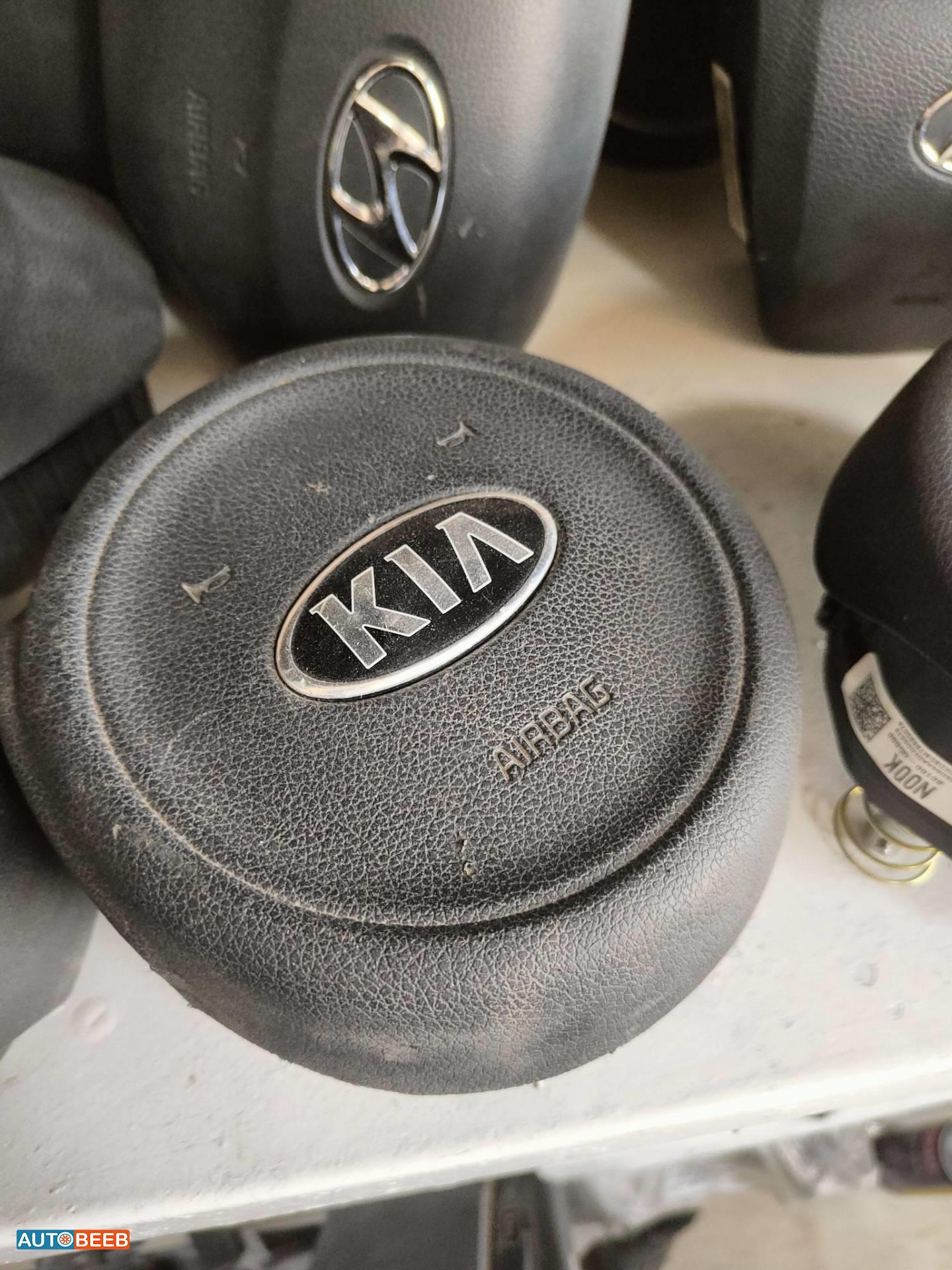 Cabin  Steering Wheel KIA Rio