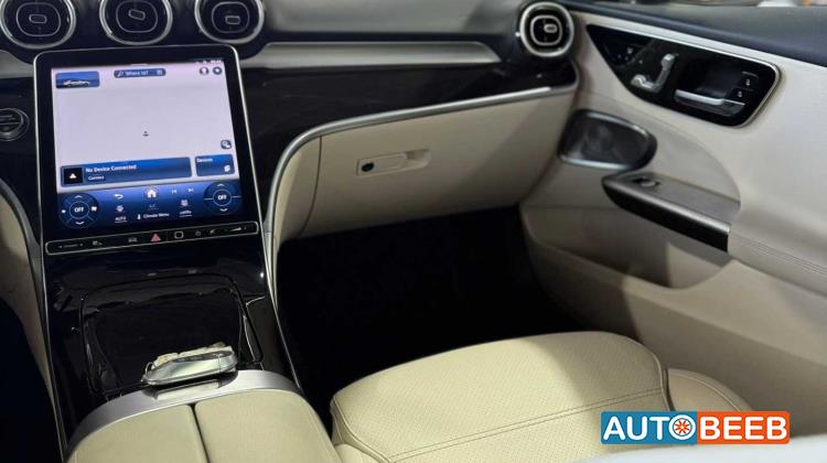Mercedes Benz C300 2024