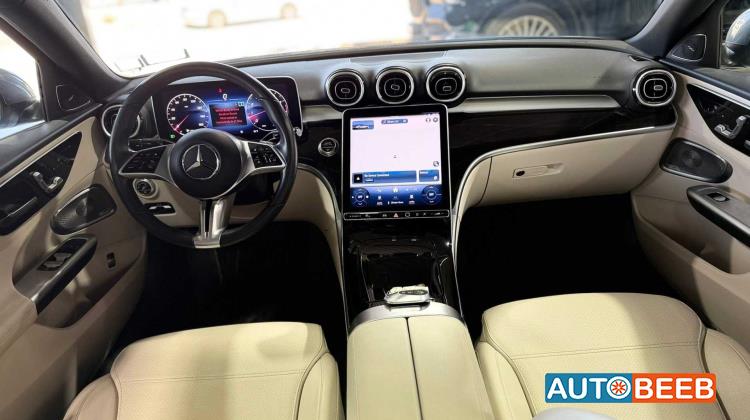 Mercedes Benz C300 2024