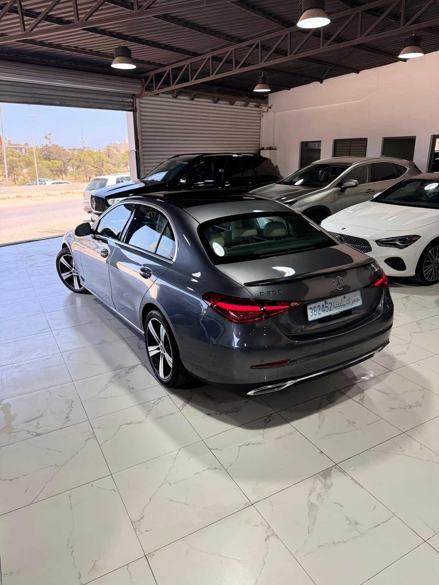 Mercedes Benz C300 2024