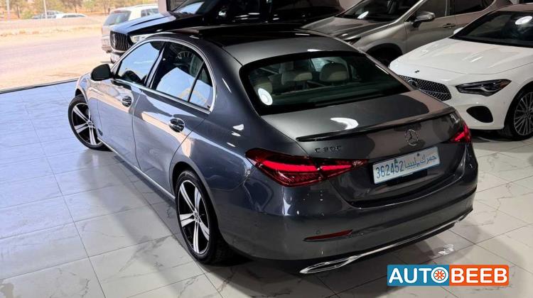 Mercedes Benz C300 2024