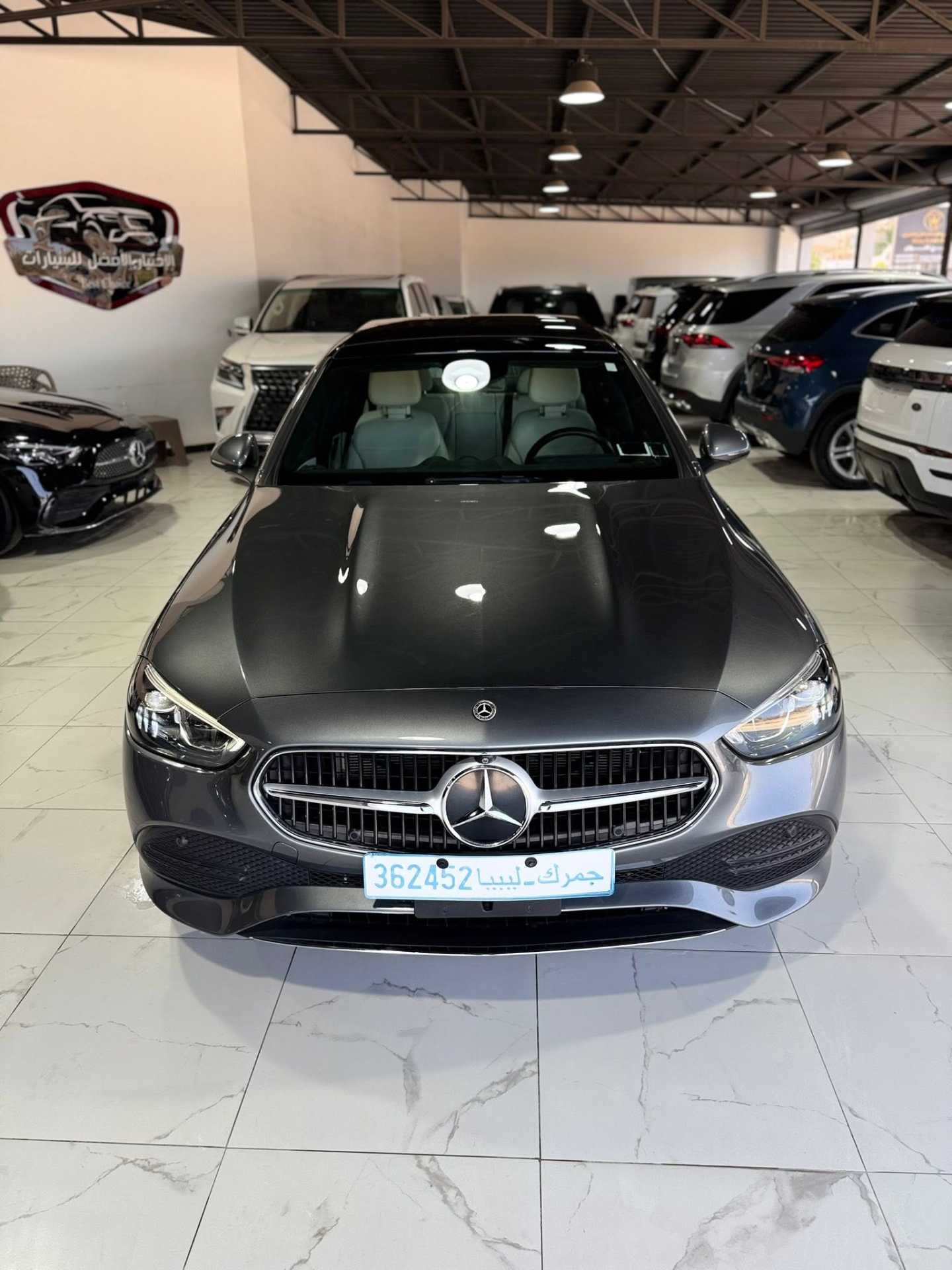 Mercedes Benz C300 2024