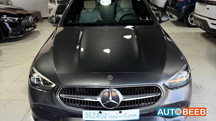 Mercedes Benz C300 2024