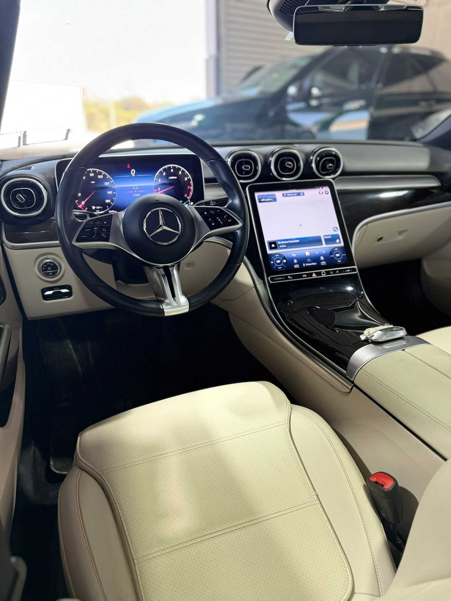 Mercedes Benz C300 2024