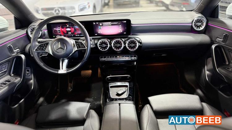 Mercedes Benz CLA250 2025