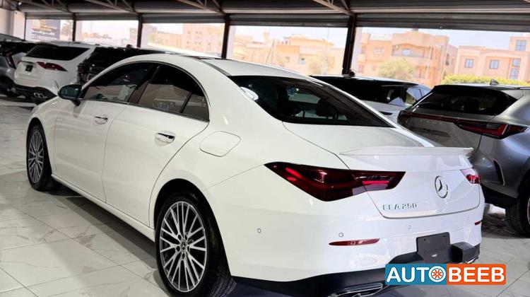 Mercedes Benz CLA250 2025