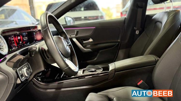 Mercedes Benz CLA250 2025