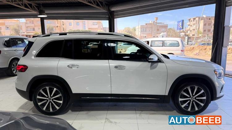 Mercedes Benz GLB250 2021