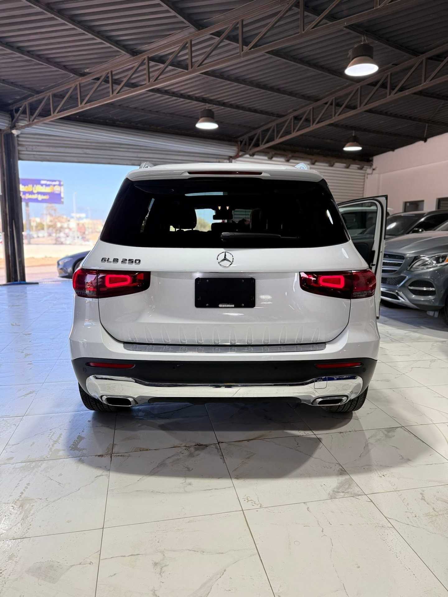 Mercedes Benz GLB250 2021