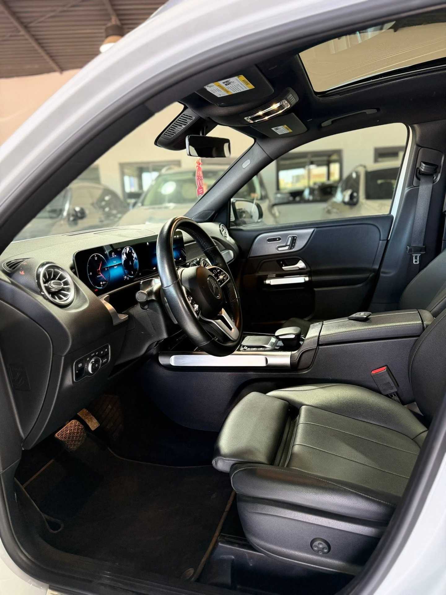 Mercedes Benz GLB250 2021
