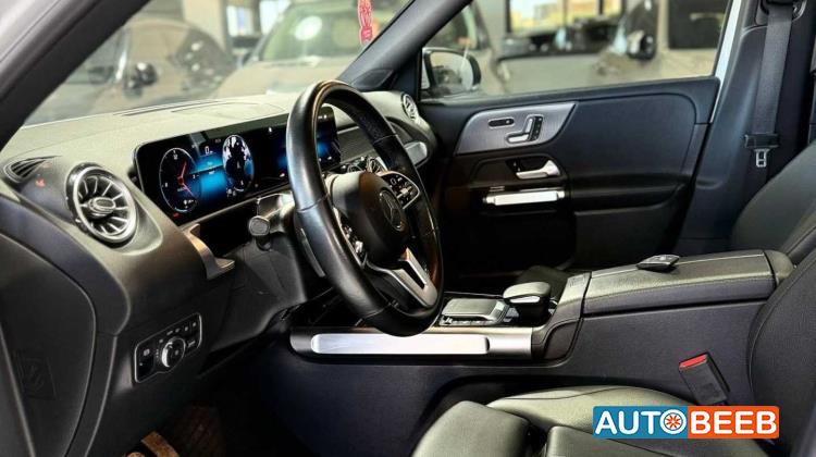 Mercedes Benz GLB250 2021
