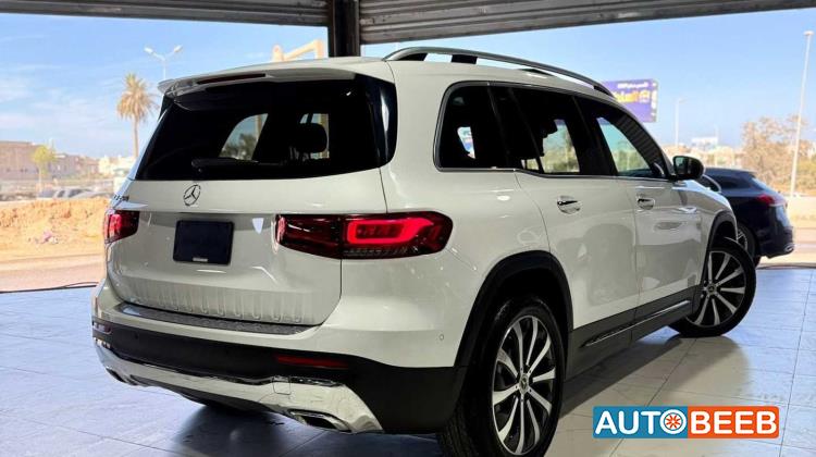 Mercedes Benz GLB250 2021
