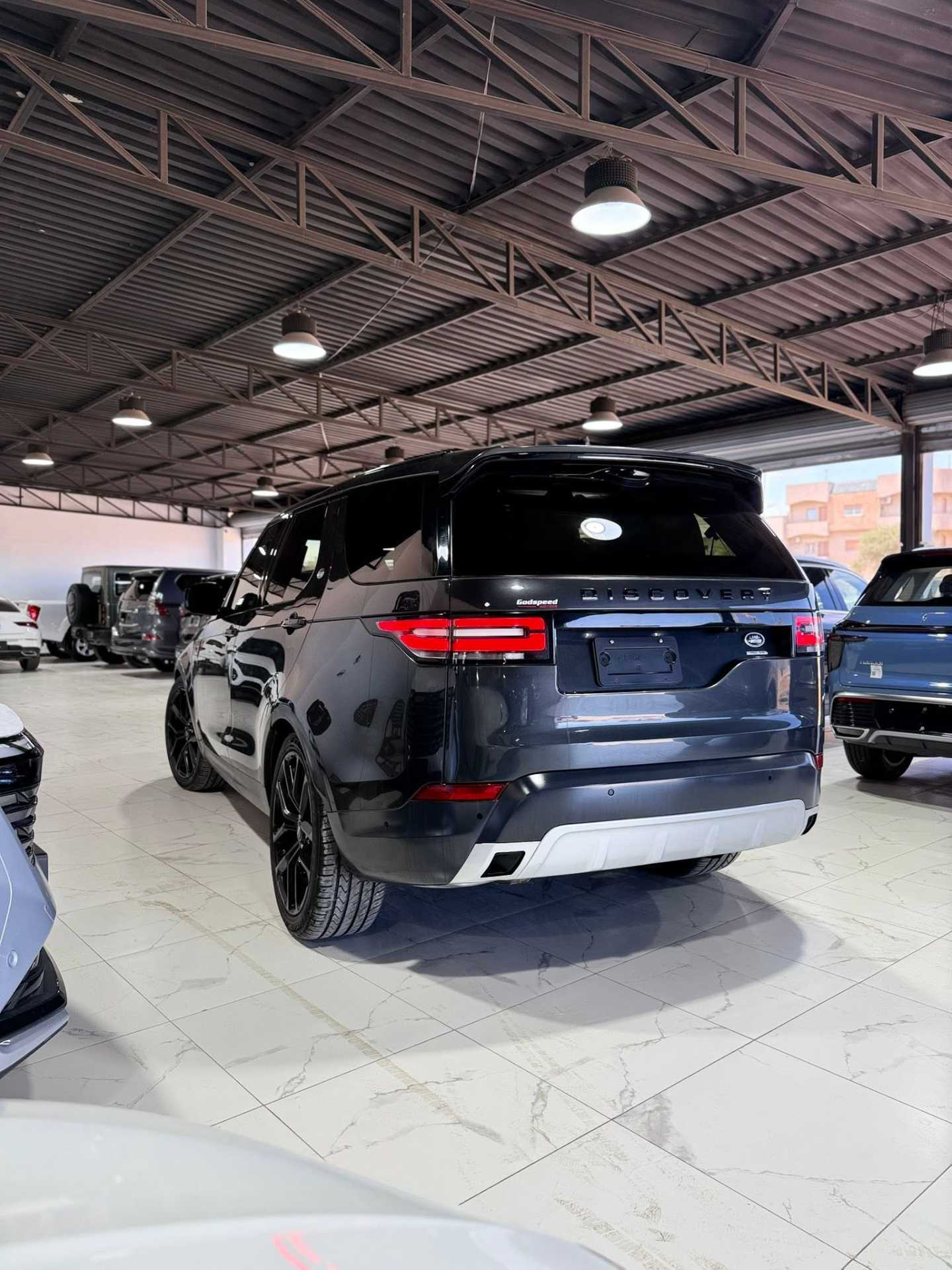 Land Rover Discovery 2020