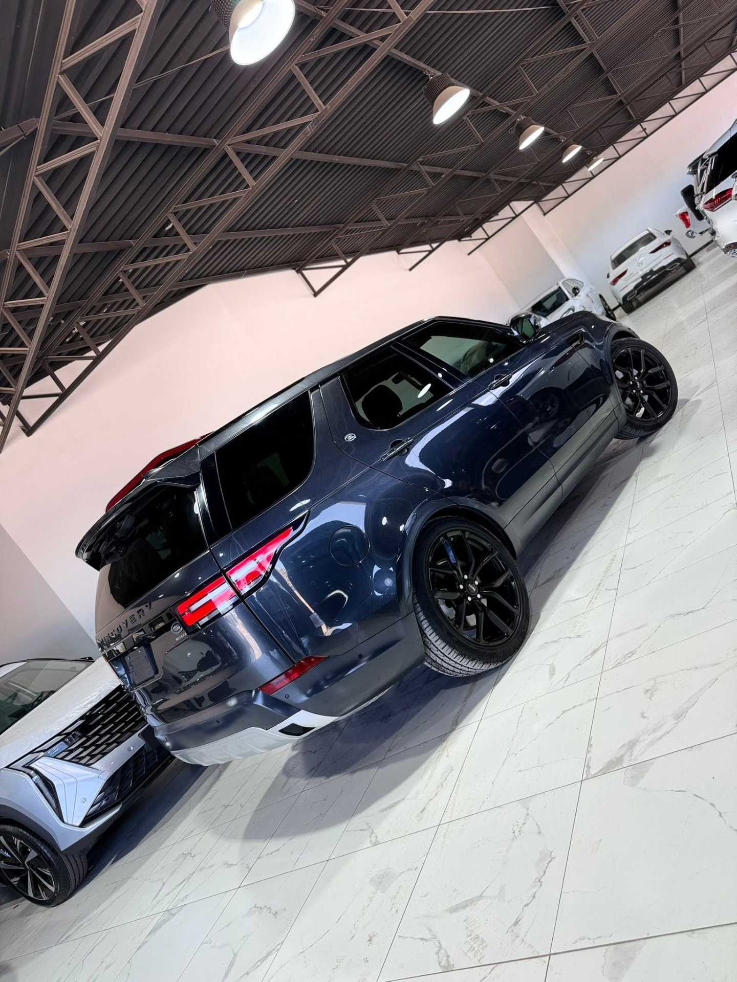 Land Rover Discovery 2020