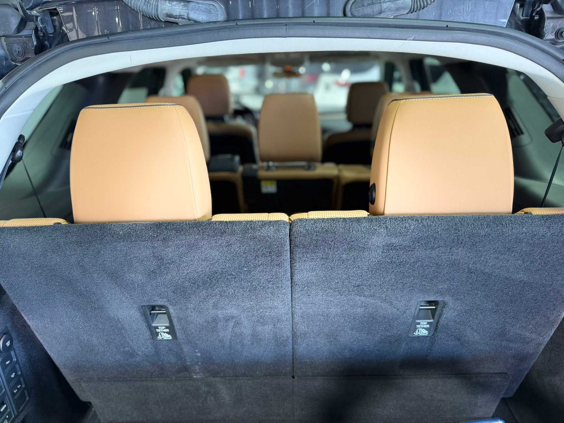 Land Rover Discovery 2020