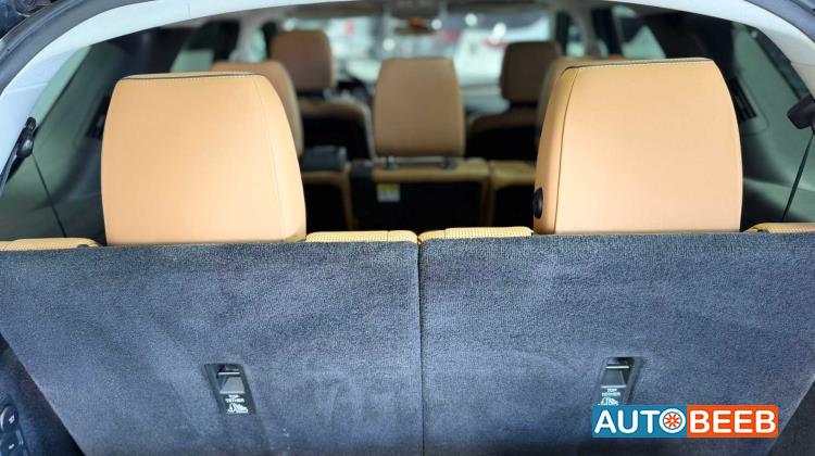 Land Rover Discovery 2020