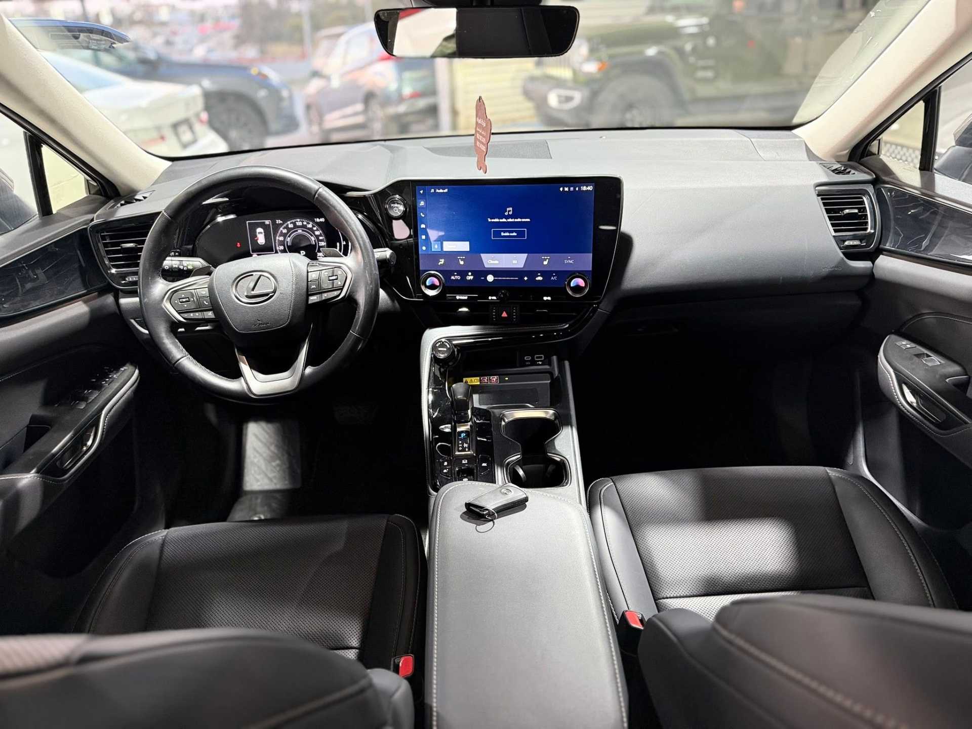 لكزس NX350 2025