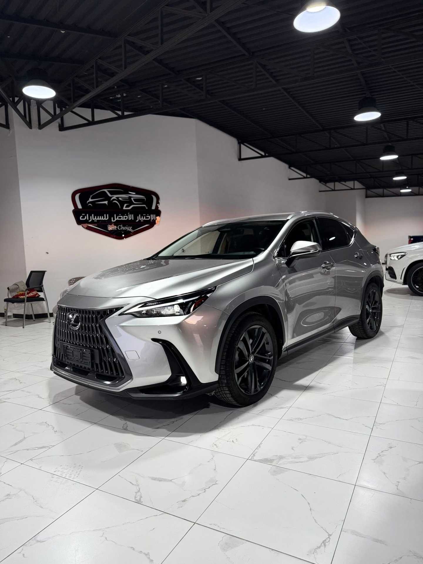 لكزس NX350 2025