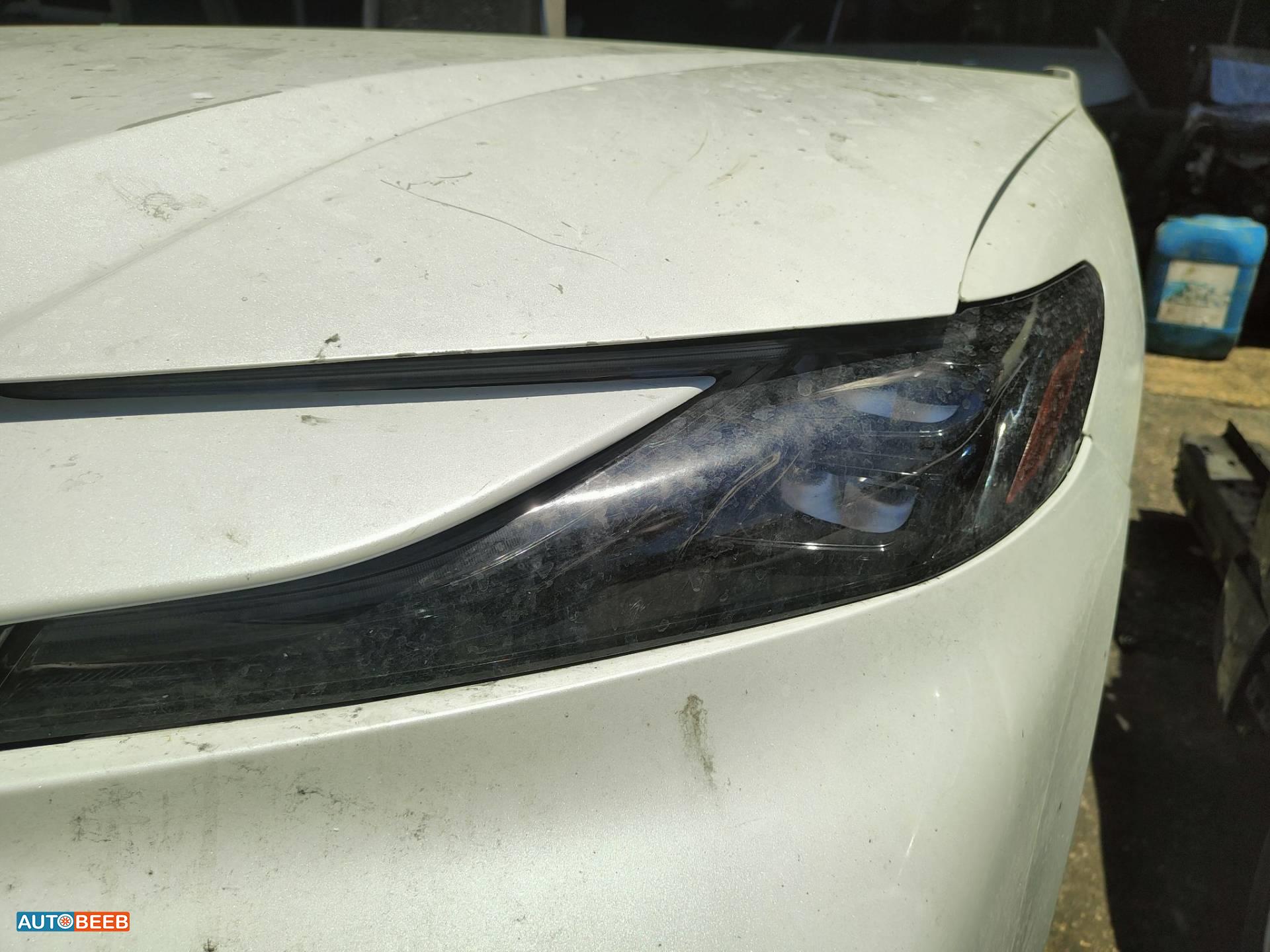 Lights Front light Toyota Camry