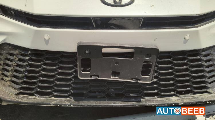 Body  Grilles Toyota Camry