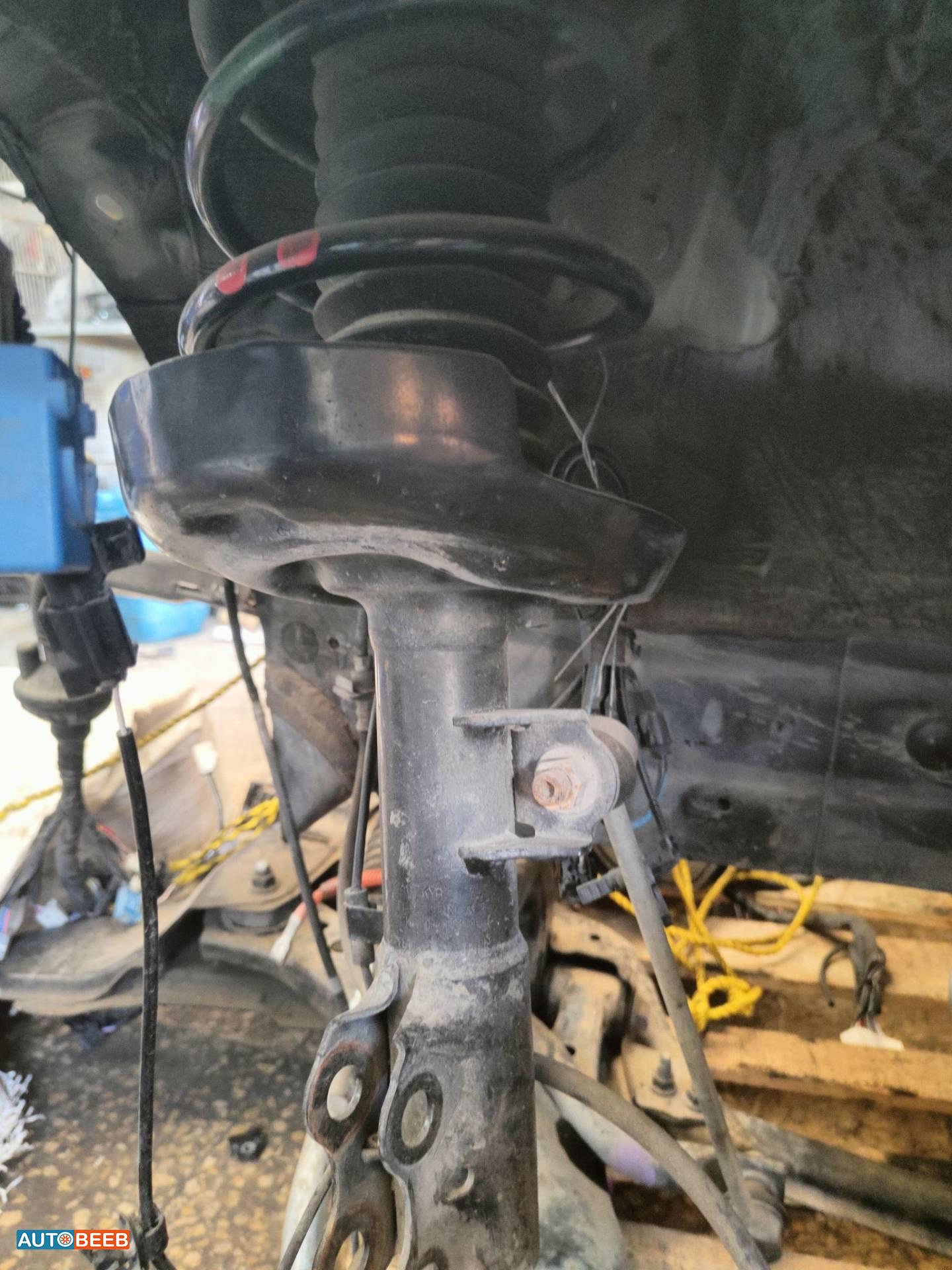  Shock Absorber Toyota Corolla