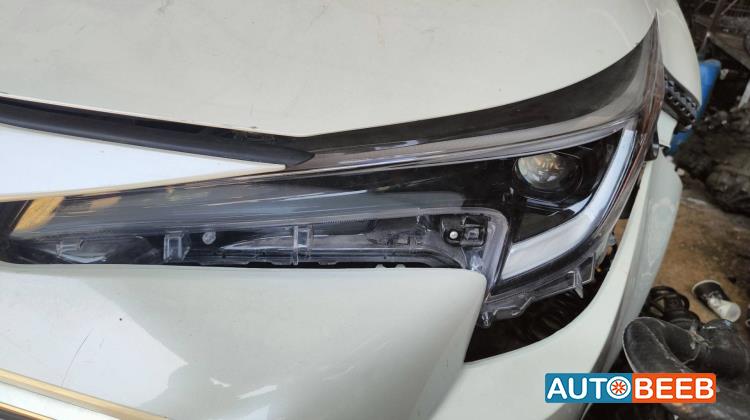 Lights Front light Toyota Corolla