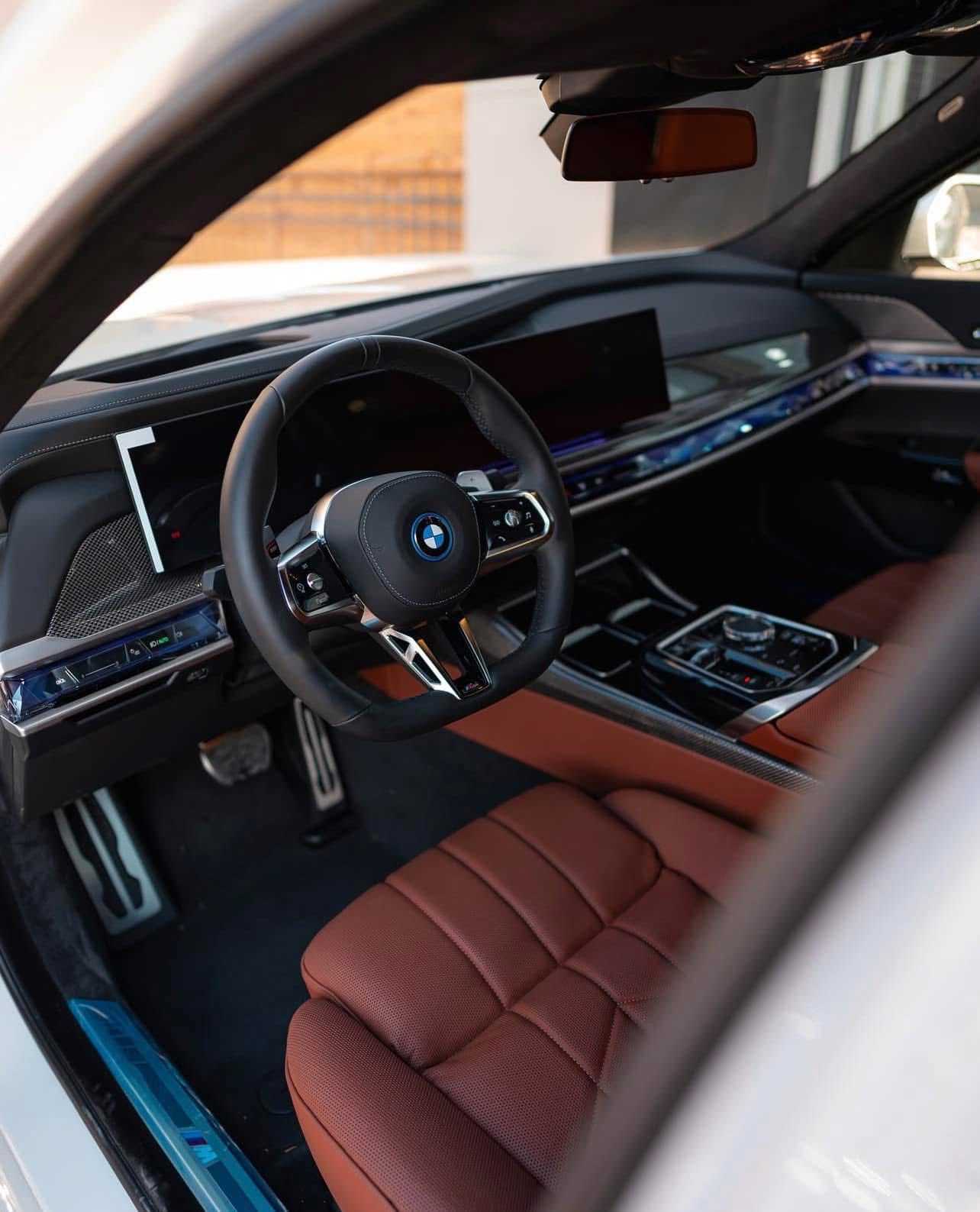 BMW 750e xDrive 2024