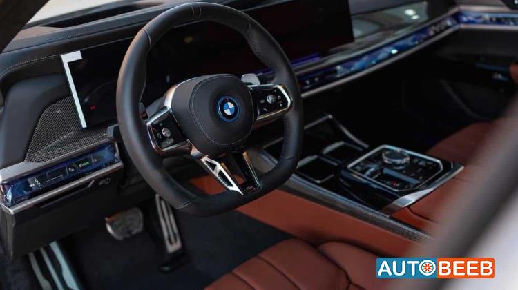 BMW 750e xDrive 2024