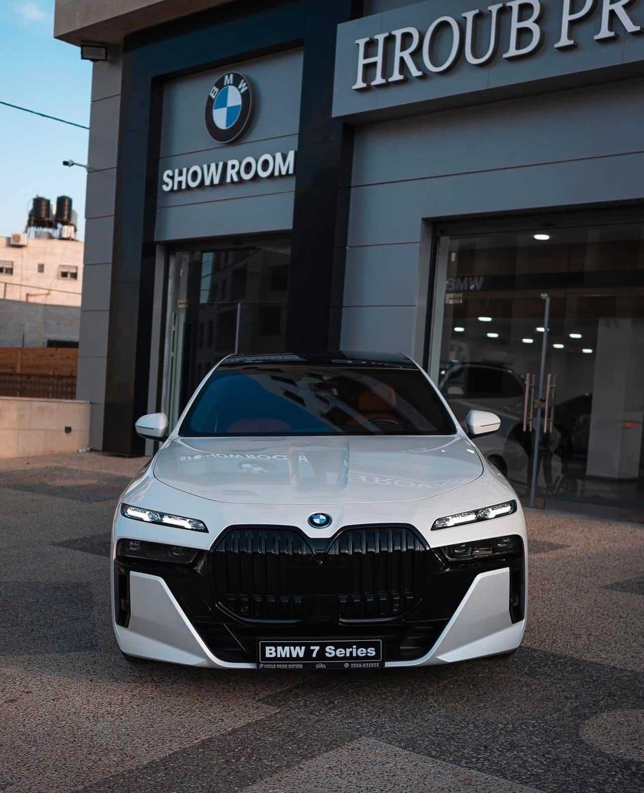 BMW 750e xDrive 2024