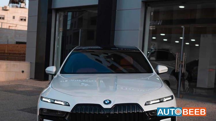 BMW 750e xDrive 2024