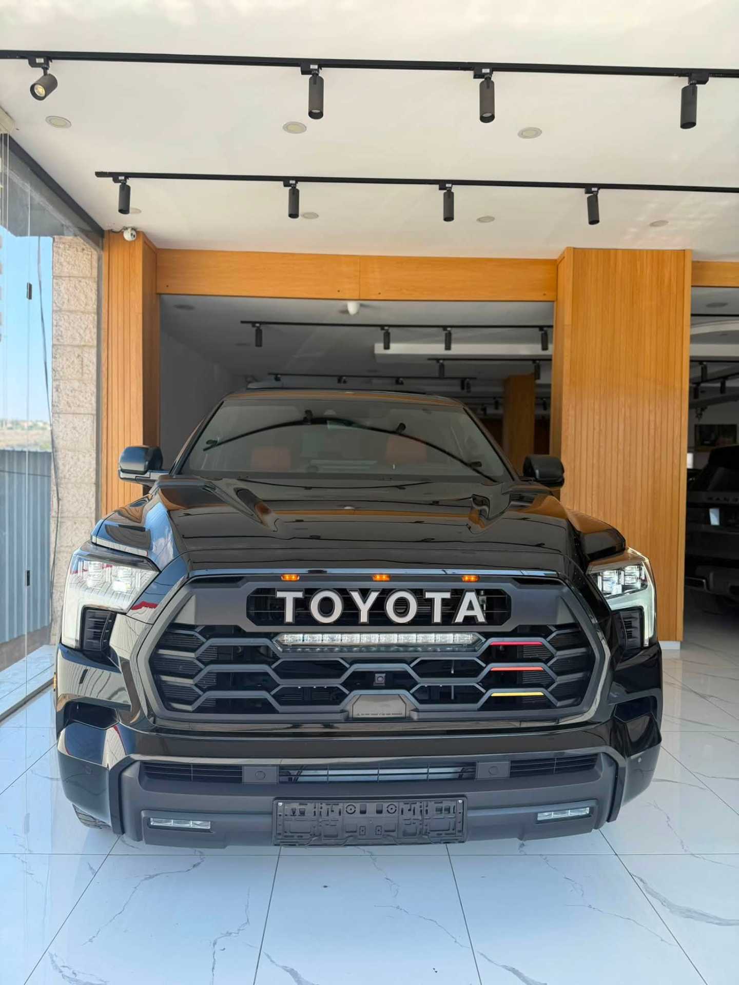 Toyota Sequoia 2024
