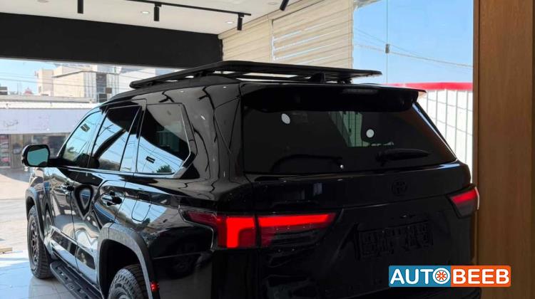 Toyota Sequoia 2024