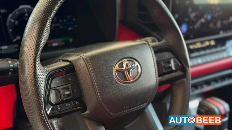 Toyota Sequoia 2024