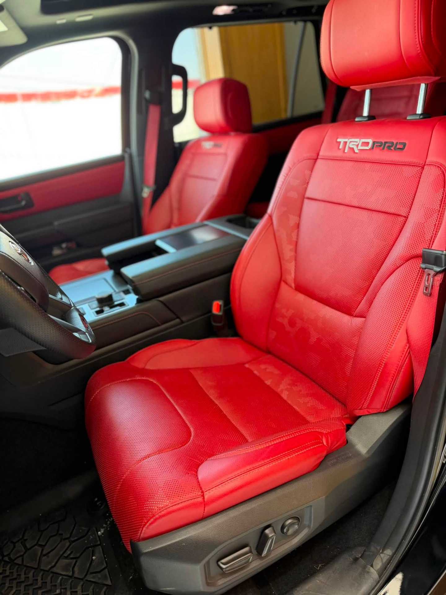 Toyota Sequoia 2024