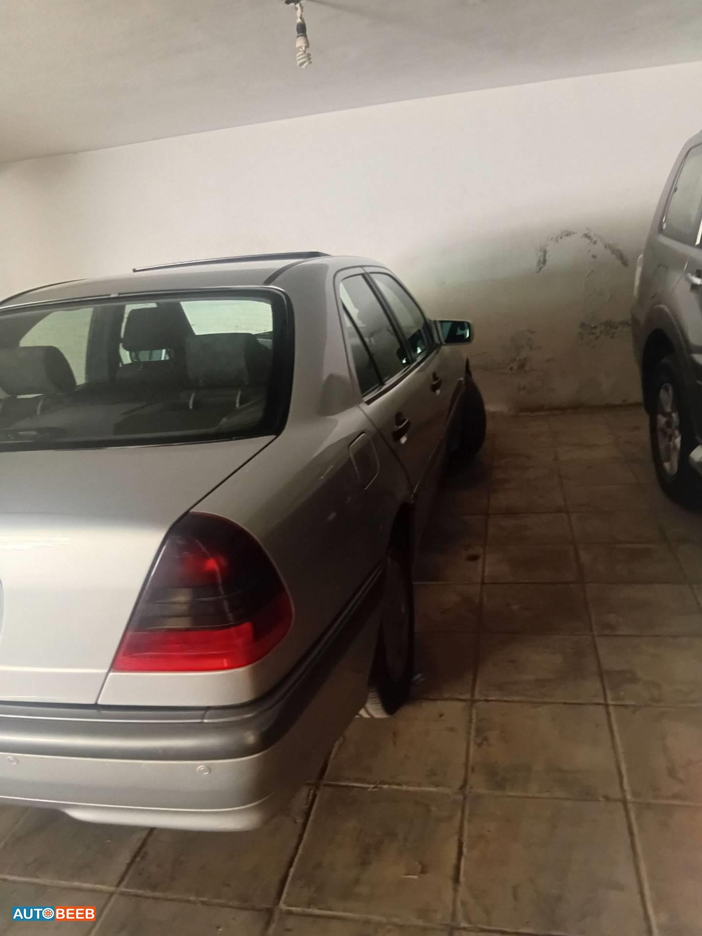 Mercedes Benz C200 1998