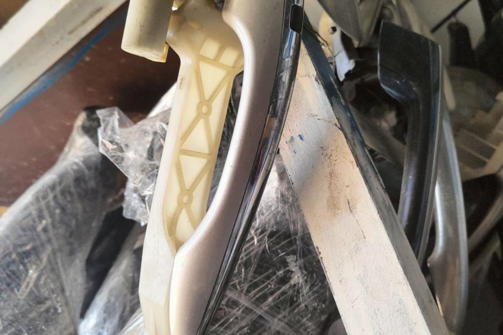 Body  Door Handle  Hyundai Sonata