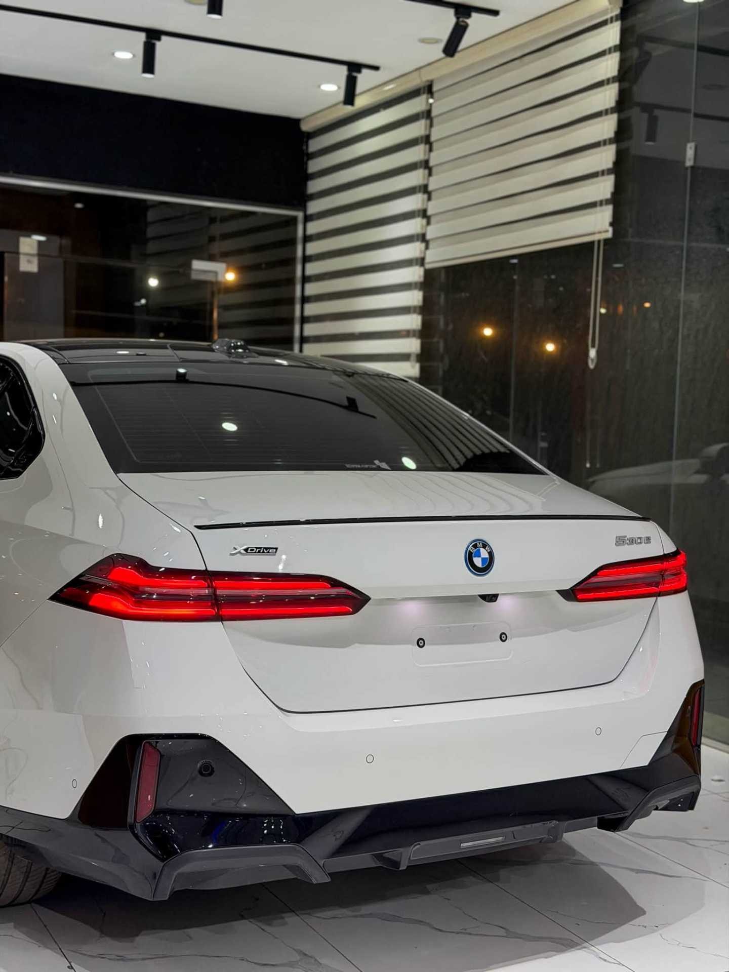 بي ام دبليو 530e 2025