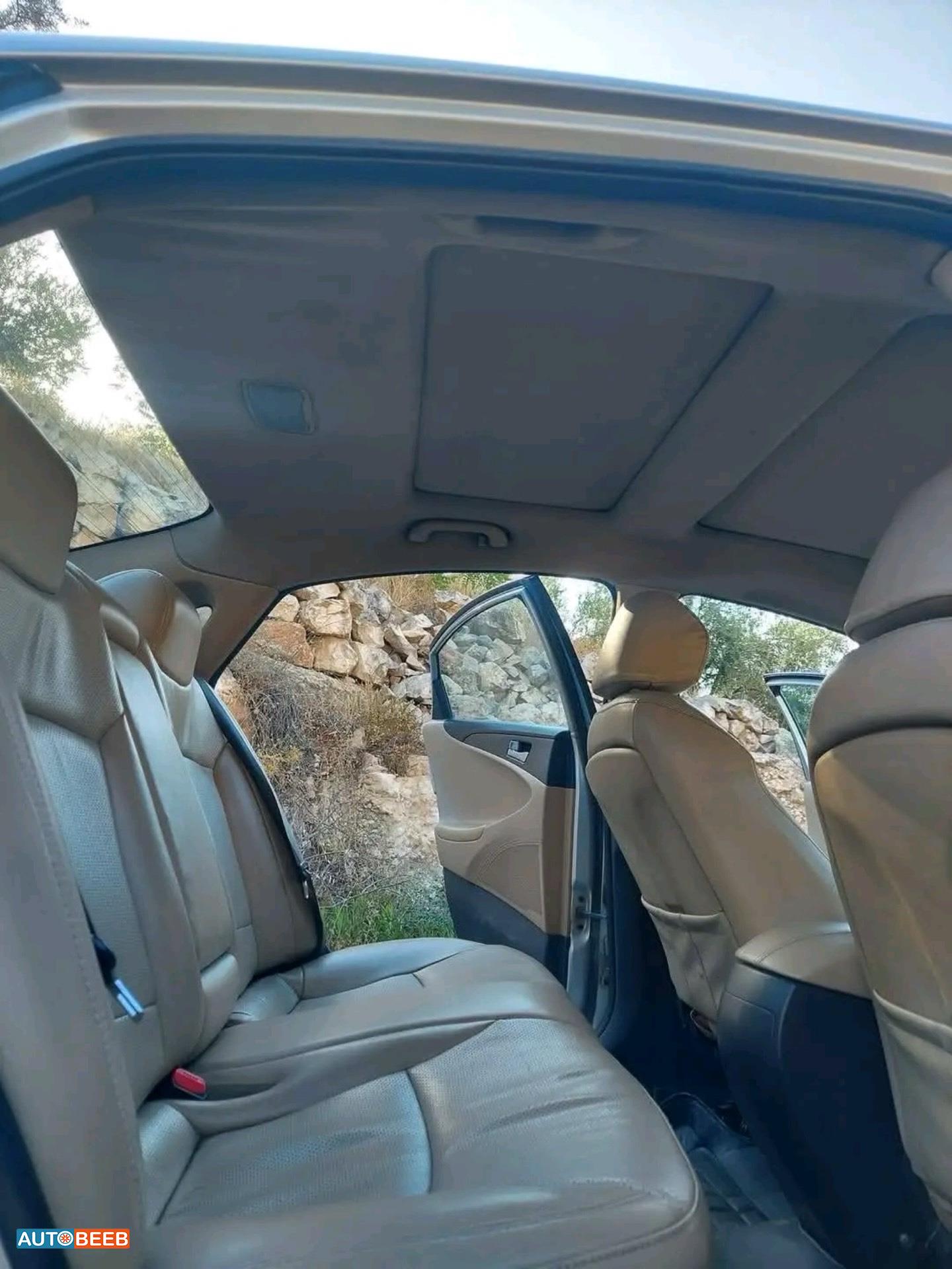Hyundai Sonata 2011