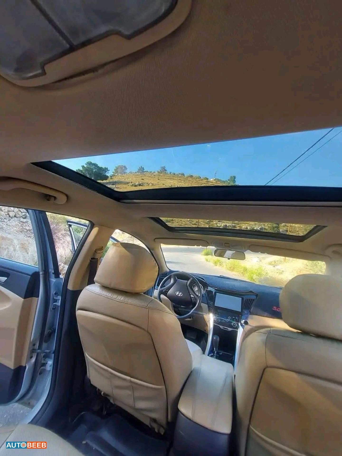 Hyundai Sonata 2011