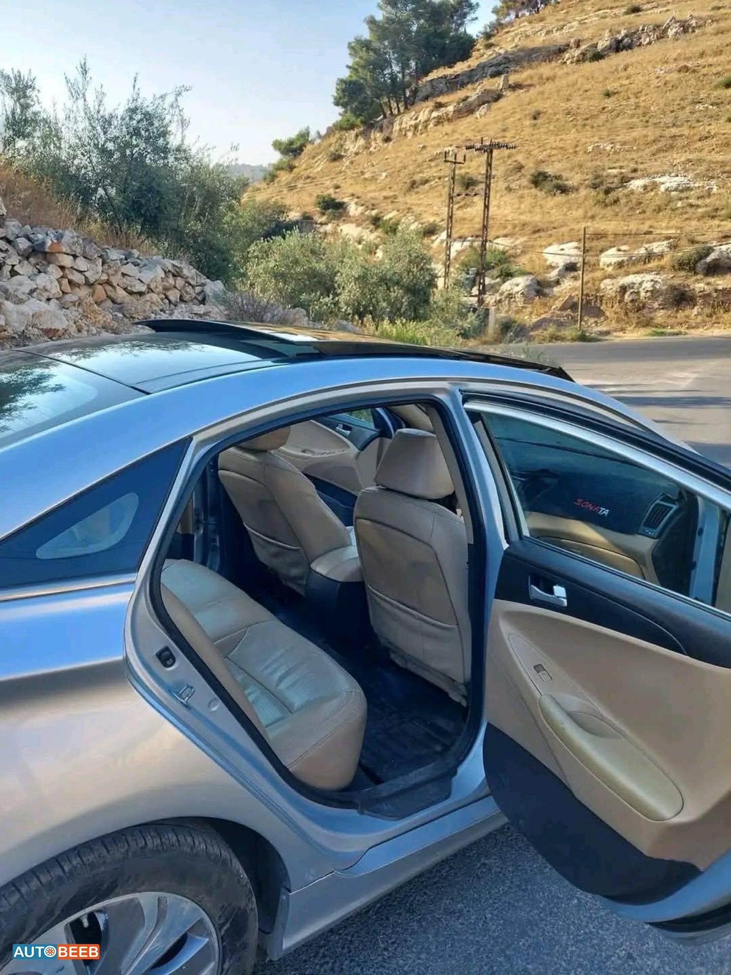 Hyundai Sonata 2011
