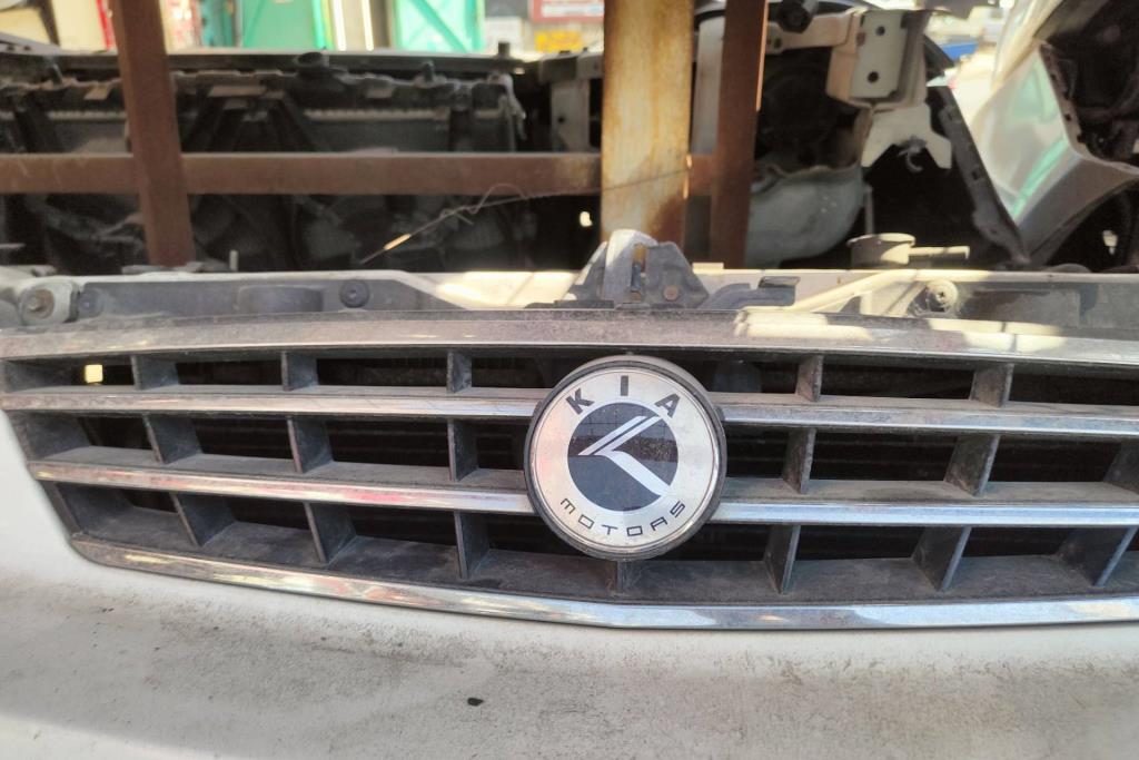 Body  Grilles KIA Spectra