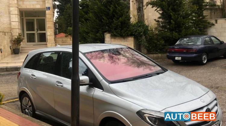 مرسيدس بنز B250 2015