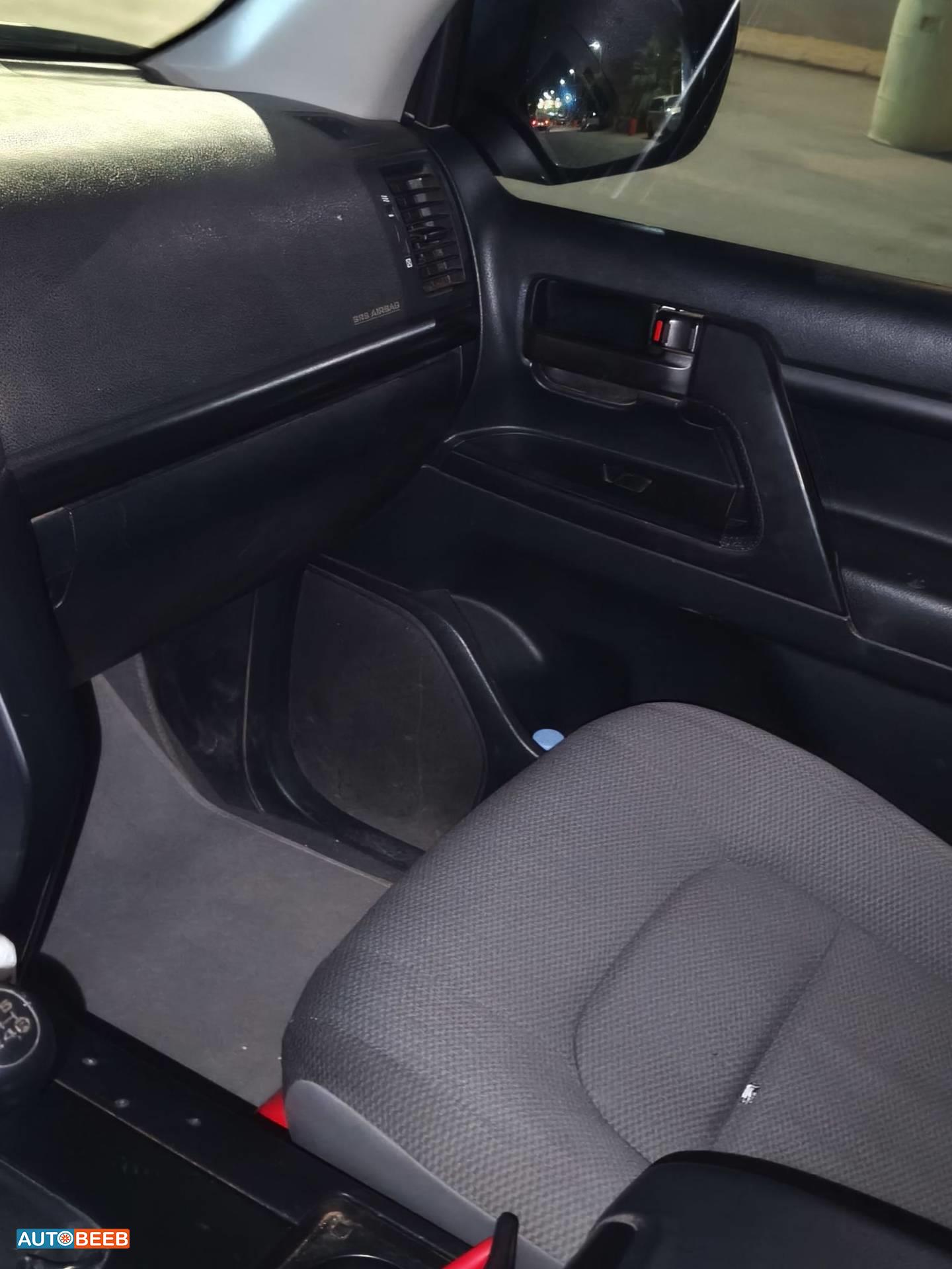 Toyota Land Cruiser 2014