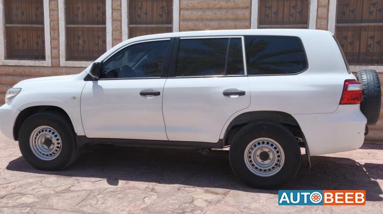 Toyota Land Cruiser 2014