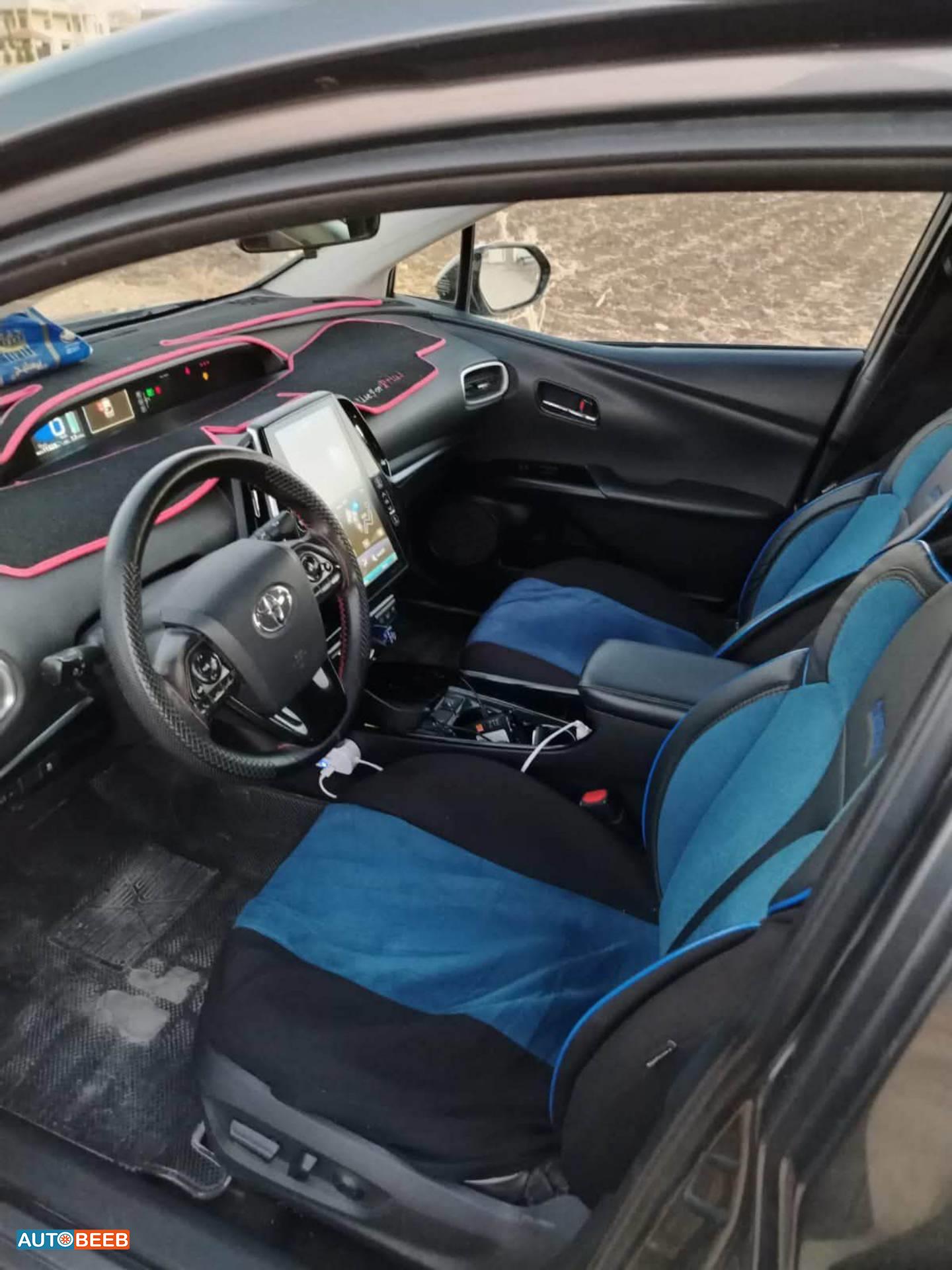 Toyota Prius 2020