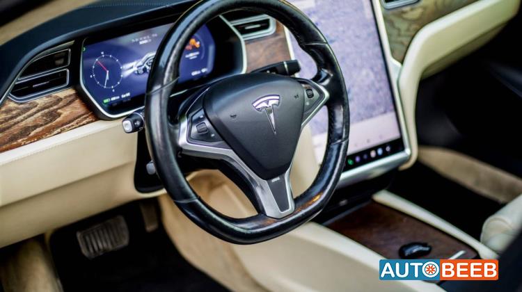 Tesla S 2017